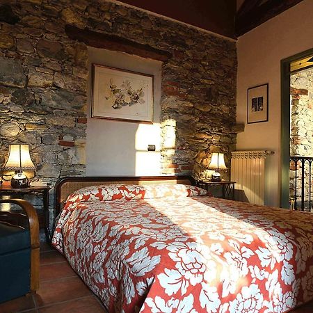 Bed and Breakfast Il Cortile - Casa D'Artista à Casalzuigno Extérieur photo