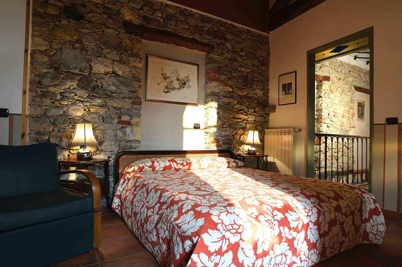 Bed and Breakfast Il Cortile - Casa D'Artista à Casalzuigno Extérieur photo