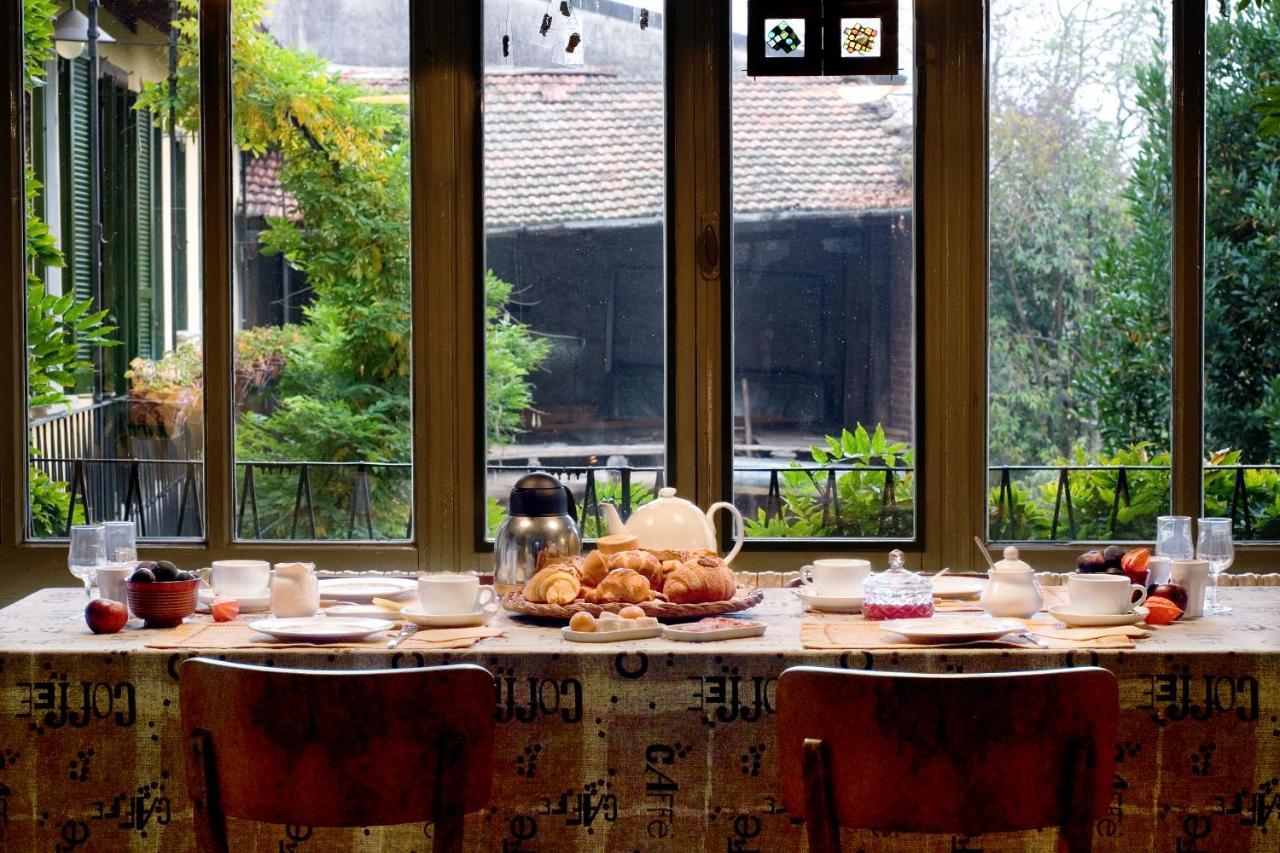 Bed and Breakfast Il Cortile - Casa D'Artista à Casalzuigno Extérieur photo